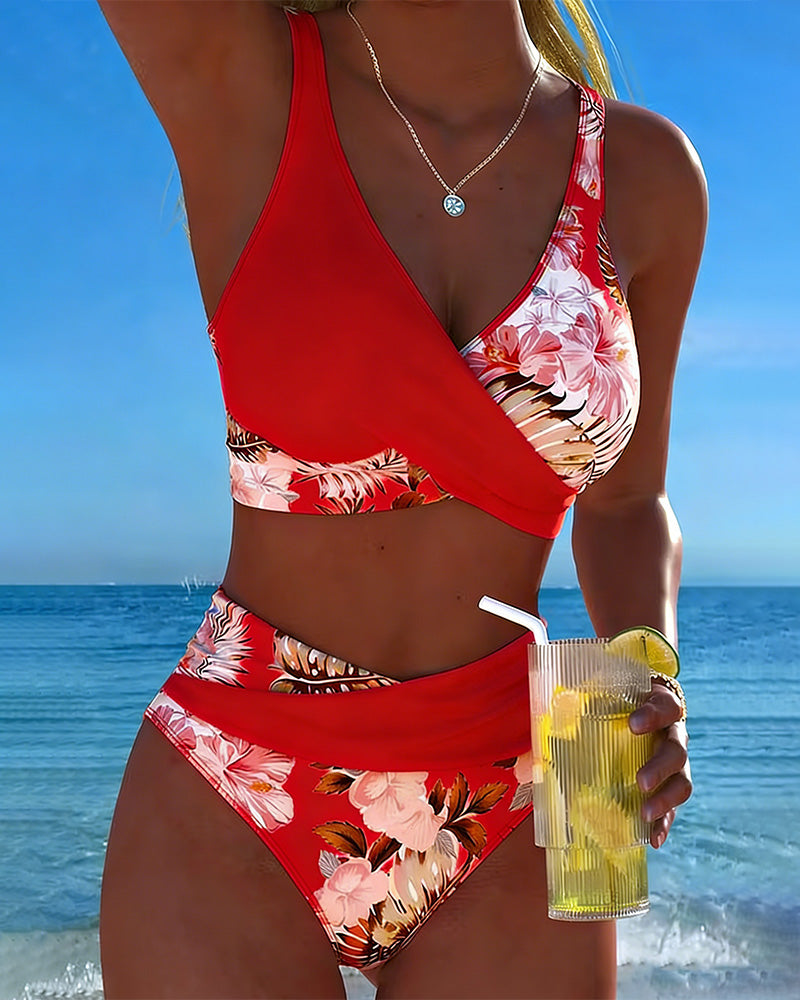 Bikini a Contrasto con Motivo Floreale Diviso
