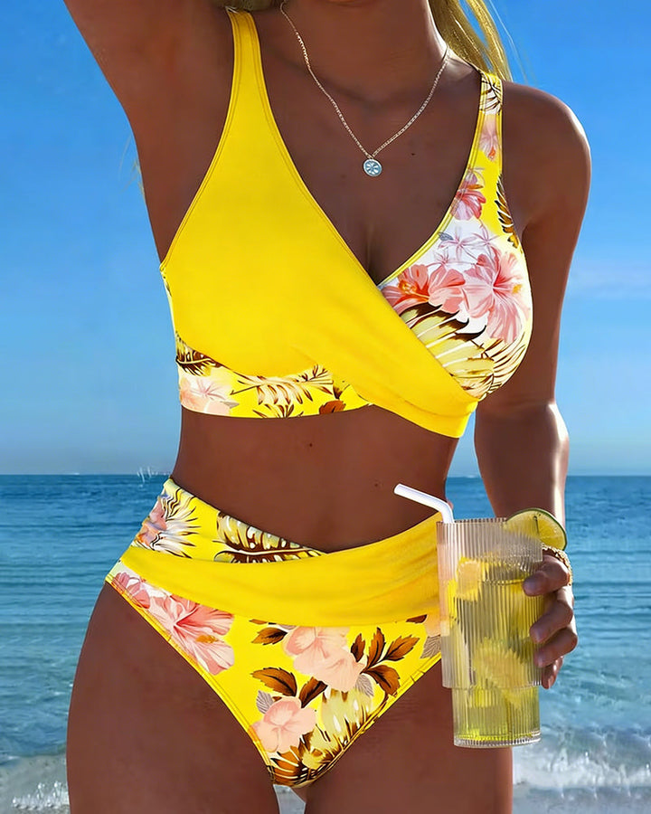 Bikini a Contrasto con Motivo Floreale Diviso